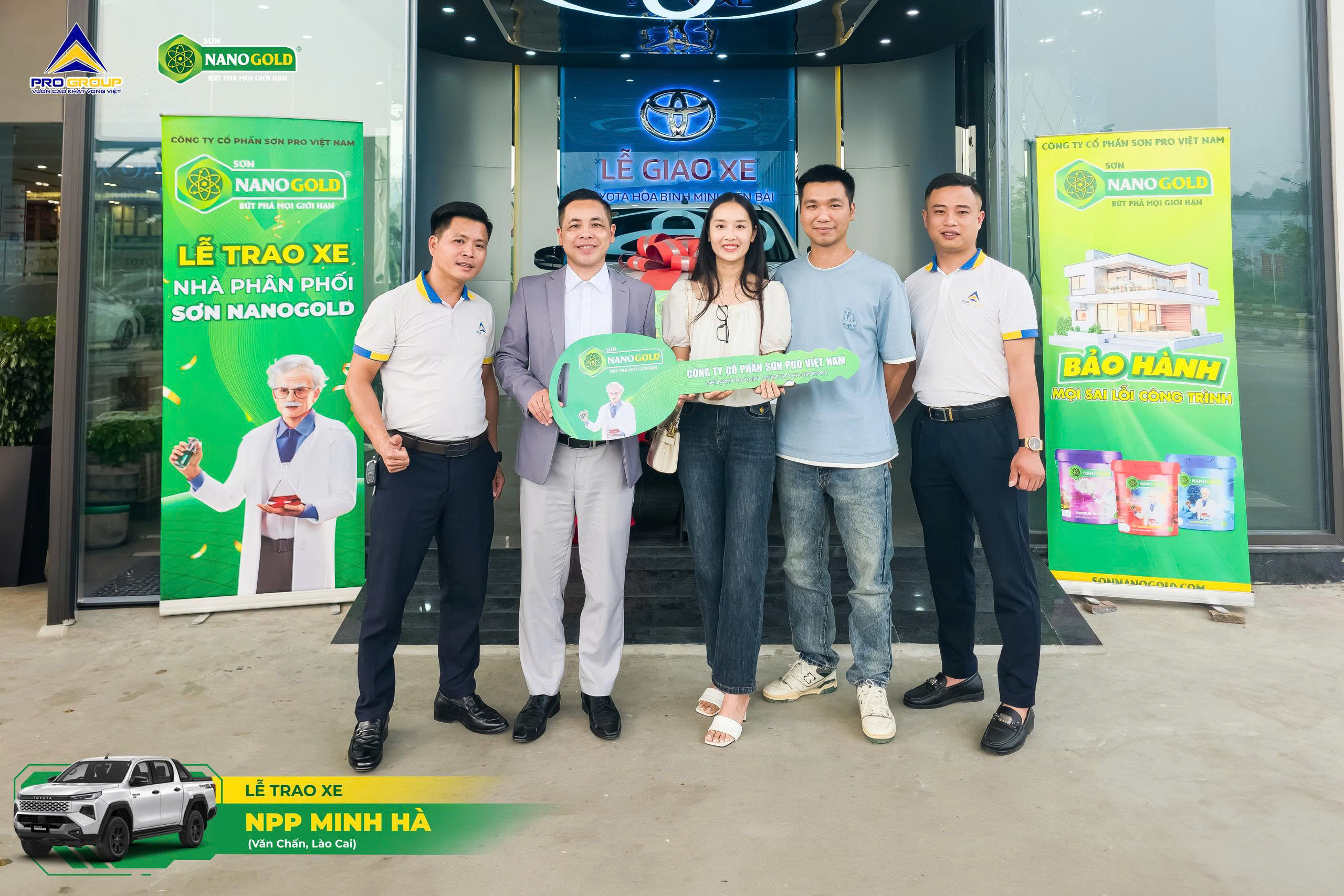 SƠN NANOGOLD TƯNG BỪNG TRAO TAY “XẾ XỊN” ĐẾN NPP MINH HÀ